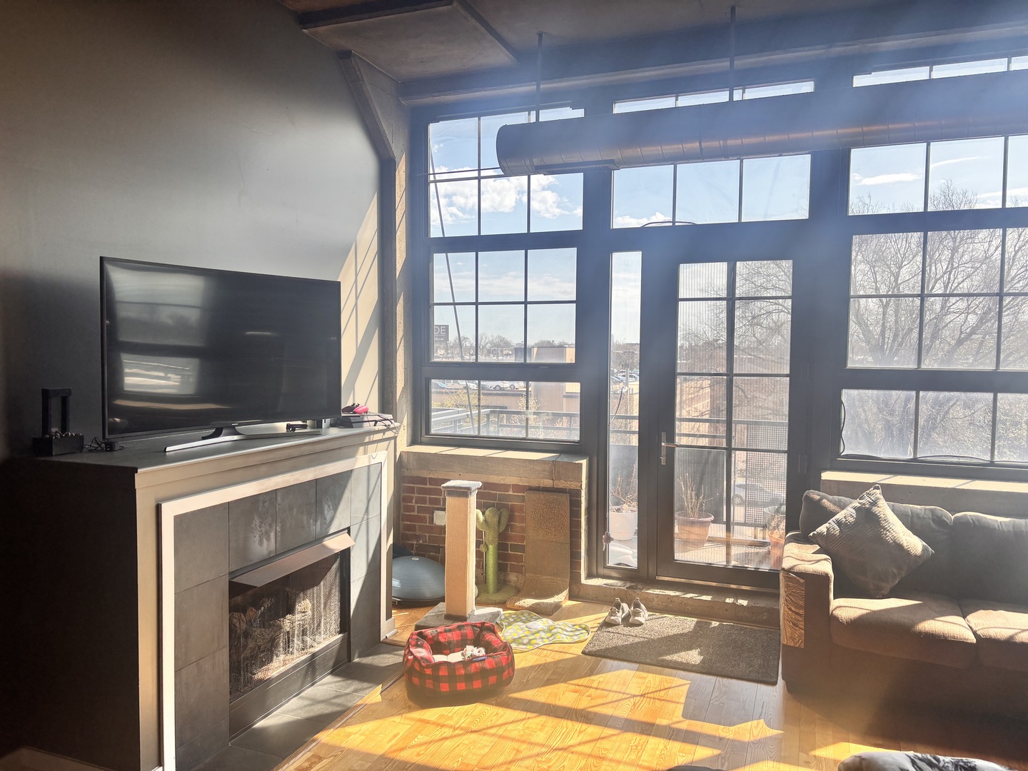 3963 W BELMONT Avenue 322