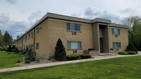 10 Oak Avenue 210 Westmont IL 60559