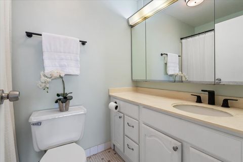 Tiny photo for 3930 N PINE GROVE Avenue #1811, Chicago, IL 60613 (MLS # 12462957)