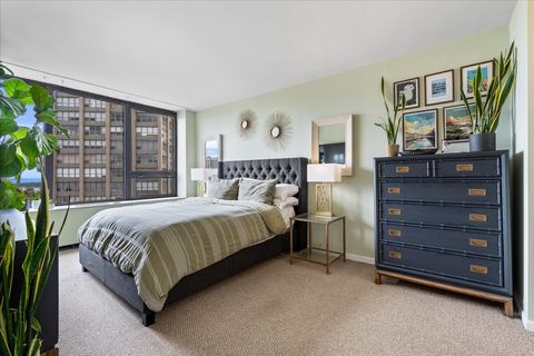 Tiny photo for 3930 N PINE GROVE Avenue #1811, Chicago, IL 60613 (MLS # 12462957)