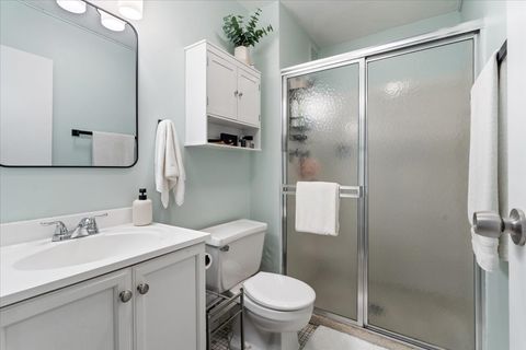 Tiny photo for 3930 N PINE GROVE Avenue #1811, Chicago, IL 60613 (MLS # 12462957)