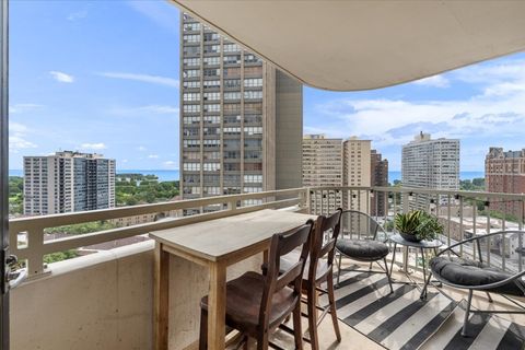 Tiny photo for 3930 N PINE GROVE Avenue #1811, Chicago, IL 60613 (MLS # 12462957)