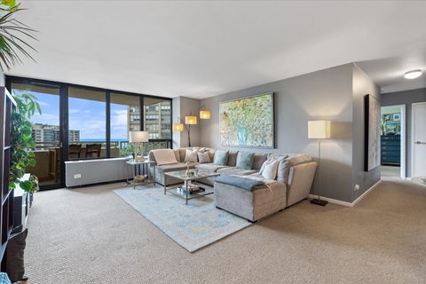Tiny photo for 3930 N PINE GROVE Avenue #1811, Chicago, IL 60613 (MLS # 12462957)