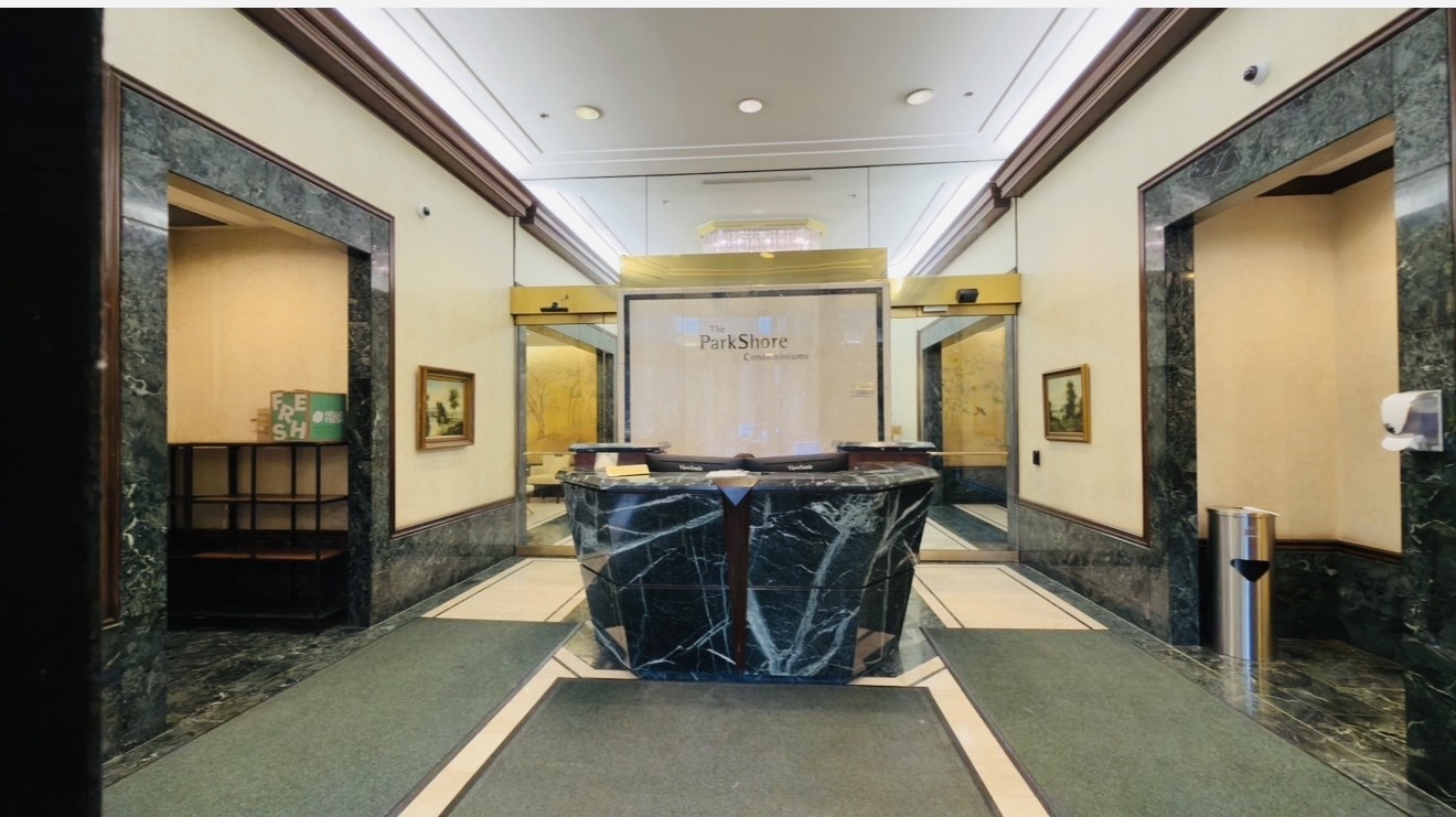 195 N Harbor Drive 3905