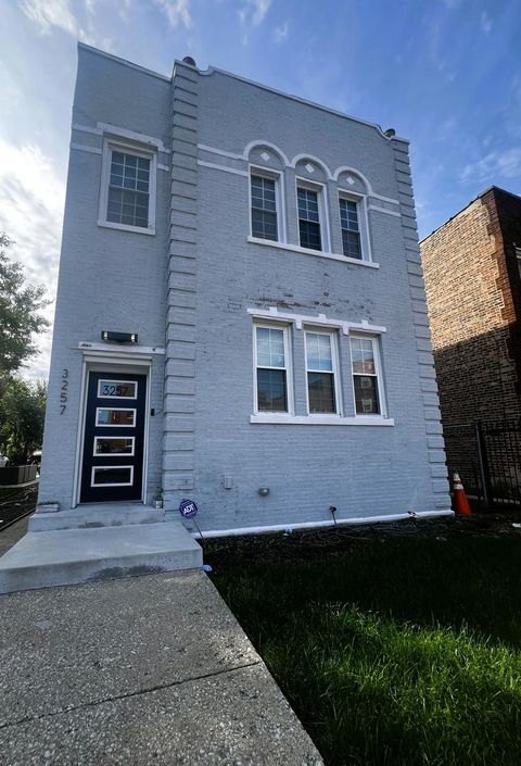 3257 W Warren Boulevard 2 Chicago IL 60624