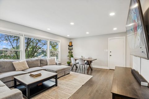 Tiny photo for 4501 N CENTRAL Avenue #301, Chicago, IL 60630 (MLS # 12509483)