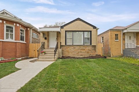 Photo of 7704 S Honore Street, Chicago, IL 60620 (MLS # 12624293)