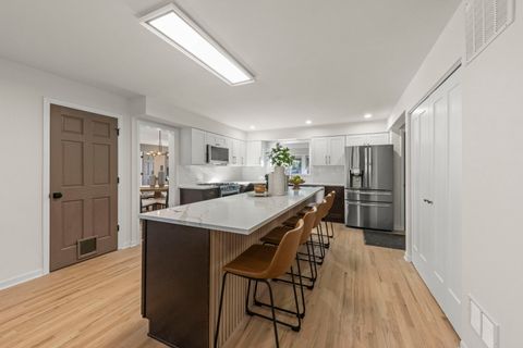 Tiny photo for 2823 Cooper Court, Woodridge, IL 60517 (MLS # 12492089)