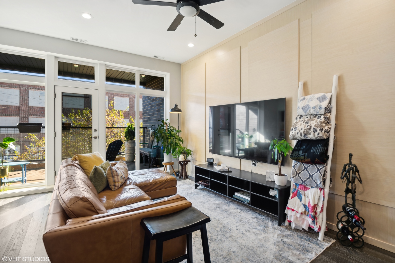 2738 W Chicago Avenue 2