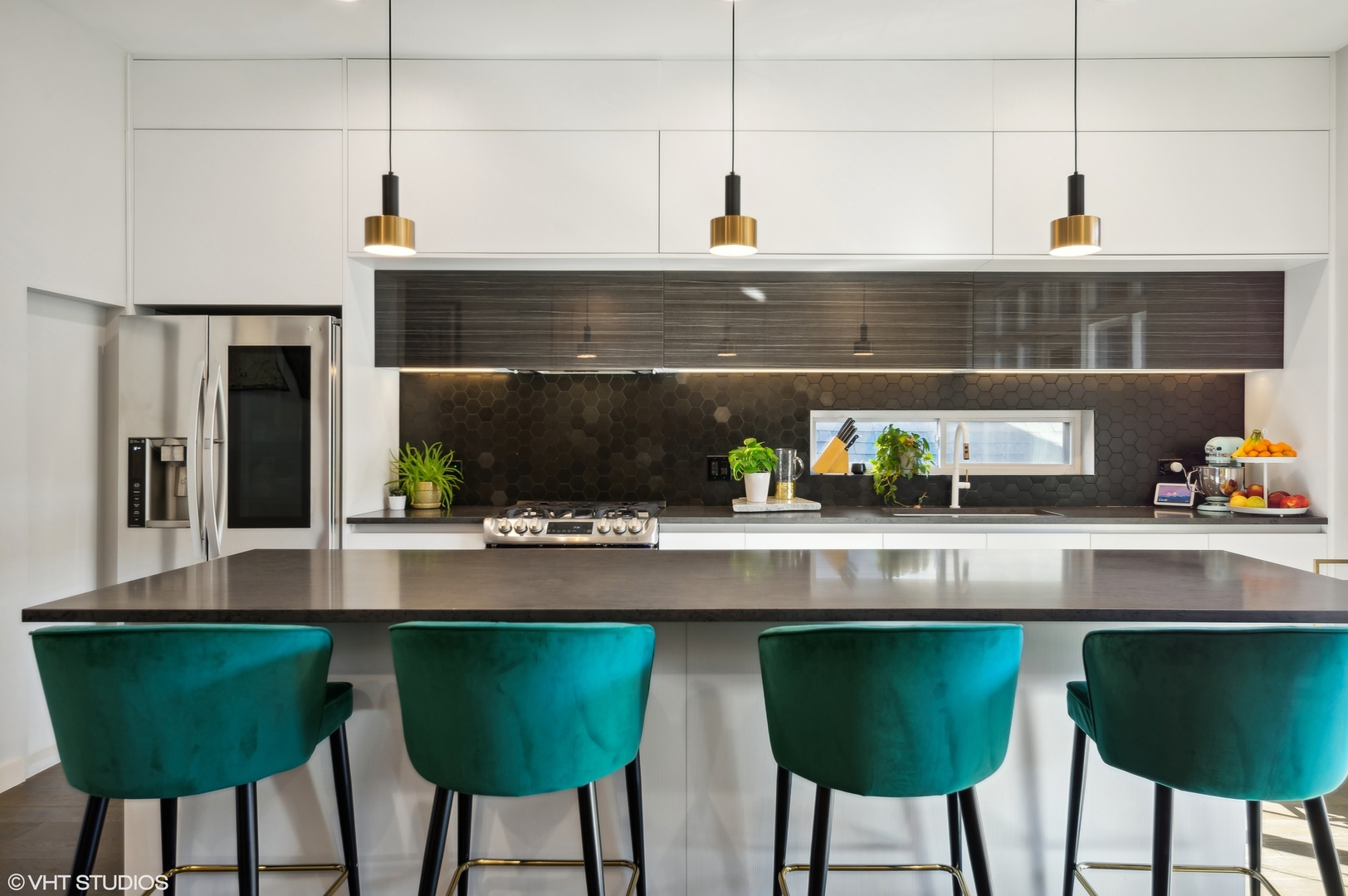 2738 W Chicago Avenue 2