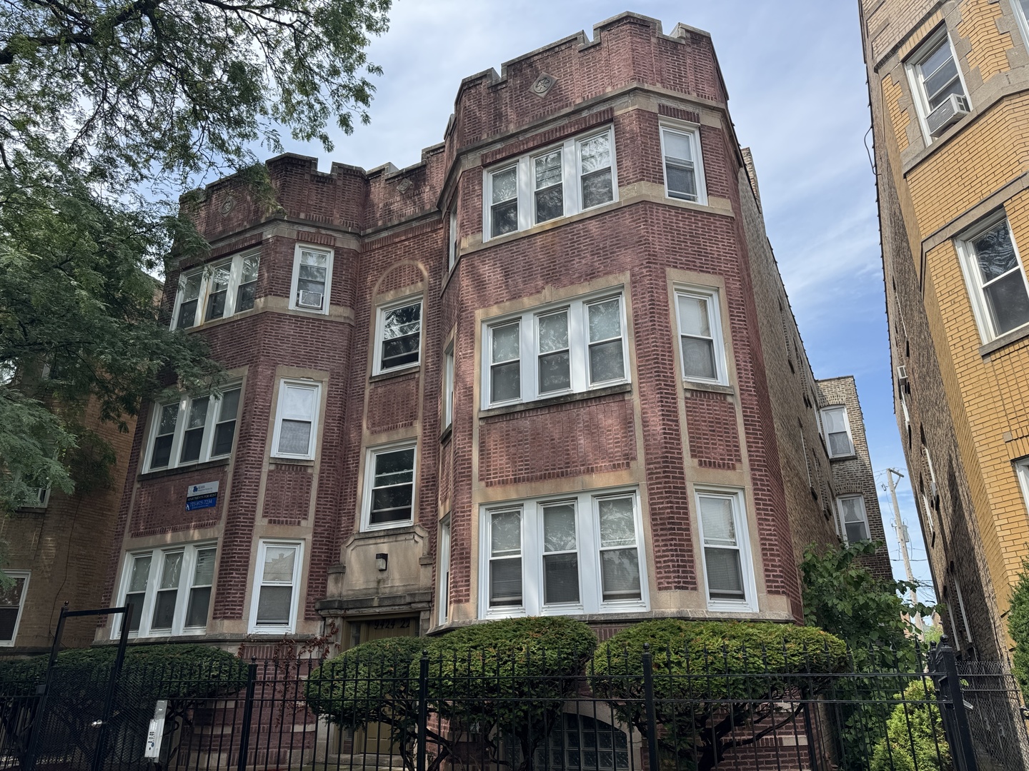 9422-9424 S Laflin Street