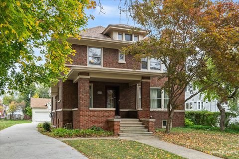 931 W Downer Place Aurora IL 60506