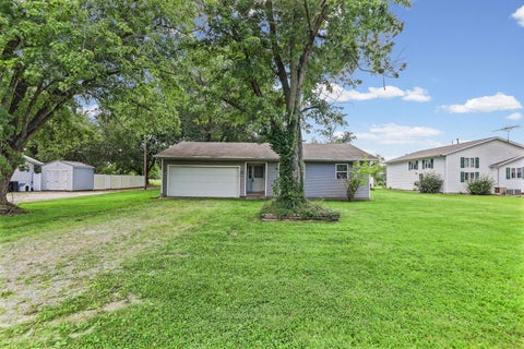Tiny photo for 3275 Selmaville Road, Salem, IL 62881 (MLS # 12711994)