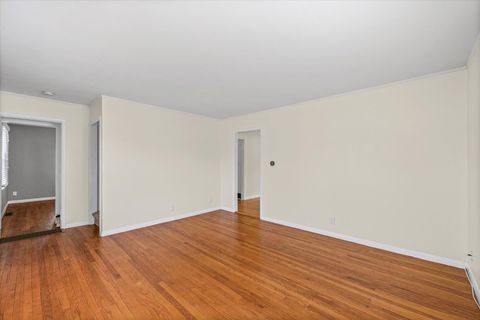 Tiny photo for 910 S Lynn Street, Urbana, IL 61801 (MLS # 12593813)