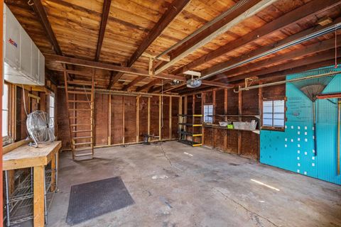 Tiny photo for 910 S Lynn Street, Urbana, IL 61801 (MLS # 12593813)