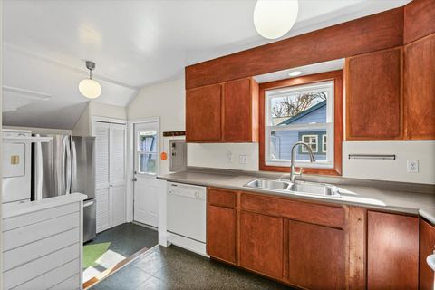 Tiny photo for 910 S Lynn Street, Urbana, IL 61801 (MLS # 12593813)