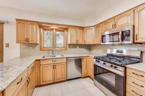 Tiny photo for 206 W Hintz Road, Arlington Heights, IL 60004 (MLS # 12724375)