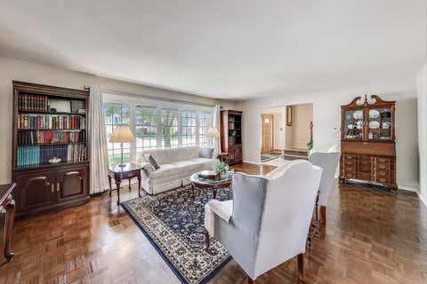 Tiny photo for 206 W Hintz Road, Arlington Heights, IL 60004 (MLS # 12724375)