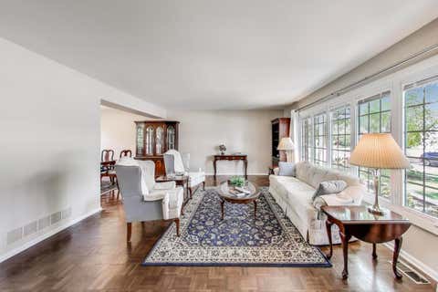 Tiny photo for 206 W Hintz Road, Arlington Heights, IL 60004 (MLS # 12724375)