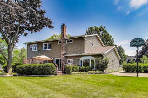 Tiny photo for 206 W Hintz Road, Arlington Heights, IL 60004 (MLS # 12724375)