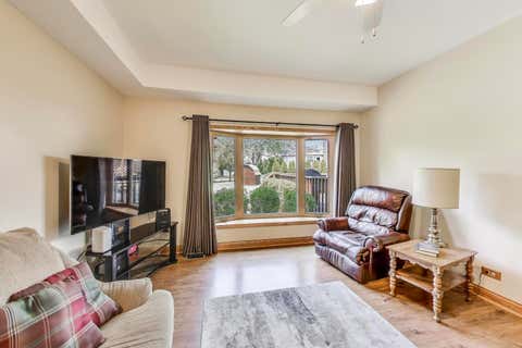 Tiny photo for 206 W Hintz Road, Arlington Heights, IL 60004 (MLS # 12724375)