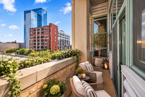 Tiny photo for 2001 S Calumet Avenue #408, Chicago, IL 60616 (MLS # 12770911)
