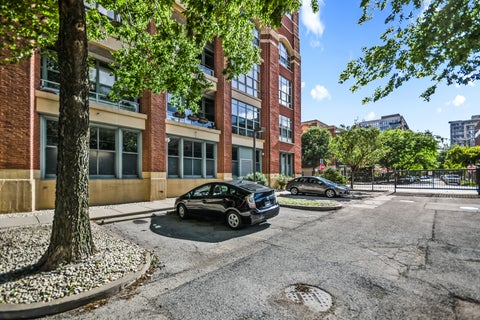 Tiny photo for 2001 S Calumet Avenue #408, Chicago, IL 60616 (MLS # 12770911)