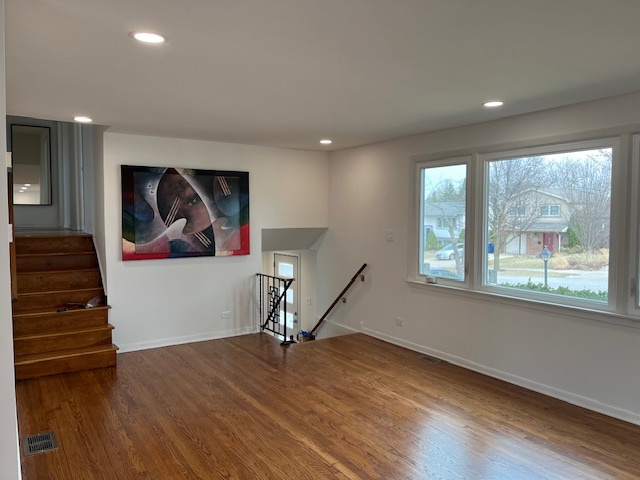 8944 S Maple Lane