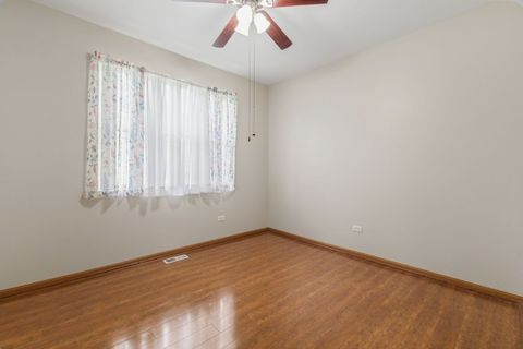 Tiny photo for 2549 Lincoln Park Court #2549, Crest Hill, IL 60403 (MLS # 12683421)