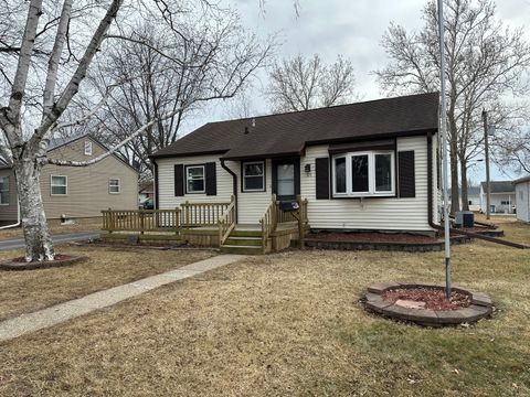 Photo of 215 Cedar Street, Morrison, IL 61270 (MLS # 12571182)