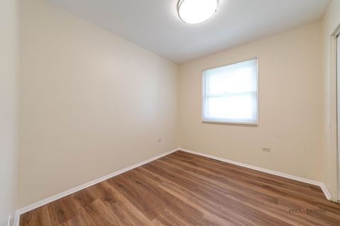 Tiny photo for 209 E Pineview Drive, Round Lake Park, IL 60073 (MLS # 12515976)