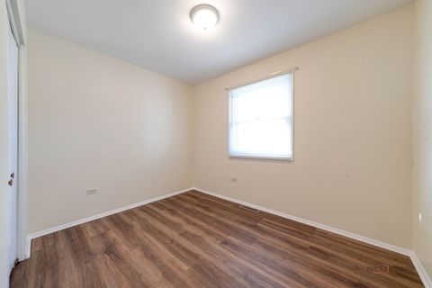 Tiny photo for 209 E Pineview Drive, Round Lake Park, IL 60073 (MLS # 12515976)