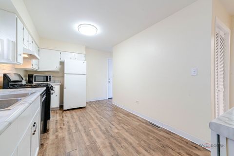 Tiny photo for 209 E Pineview Drive, Round Lake Park, IL 60073 (MLS # 12515976)