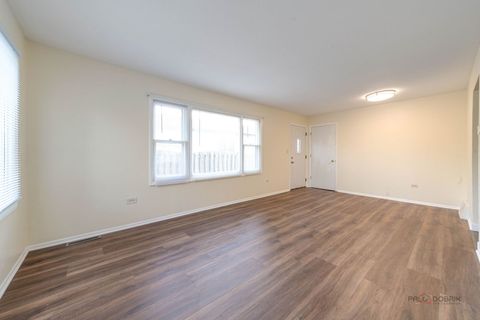 Tiny photo for 209 E Pineview Drive, Round Lake Park, IL 60073 (MLS # 12515976)