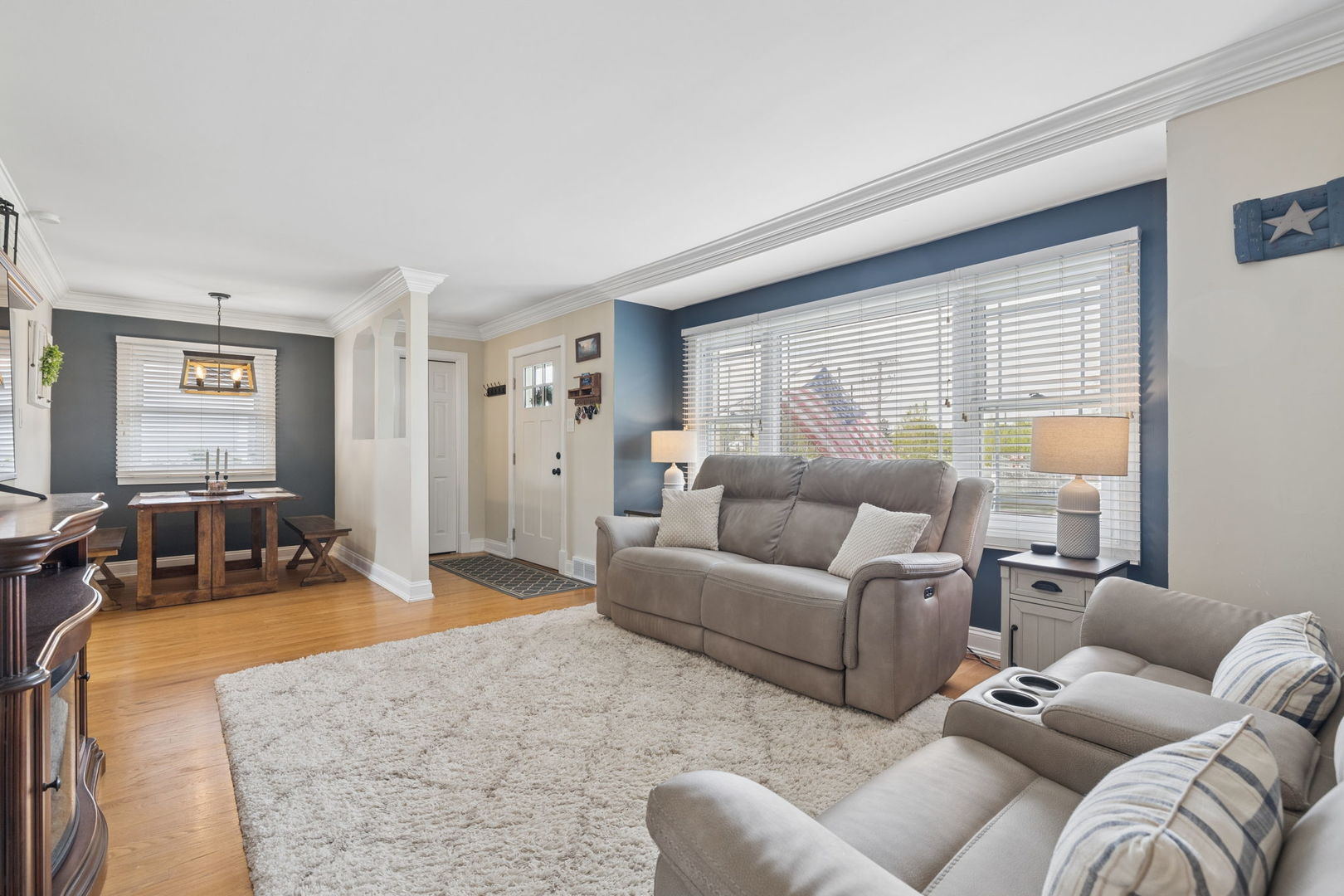 809 E Division Street