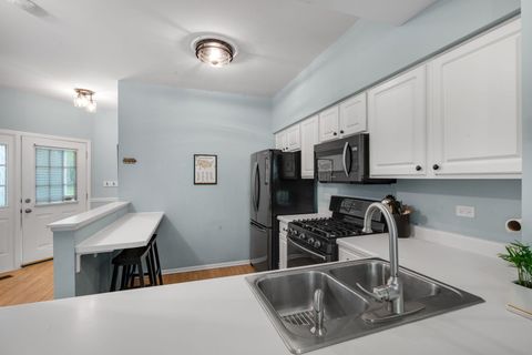 Tiny photo for 474 MILL Street #1, Batavia, IL 60510 (MLS # 12624140)
