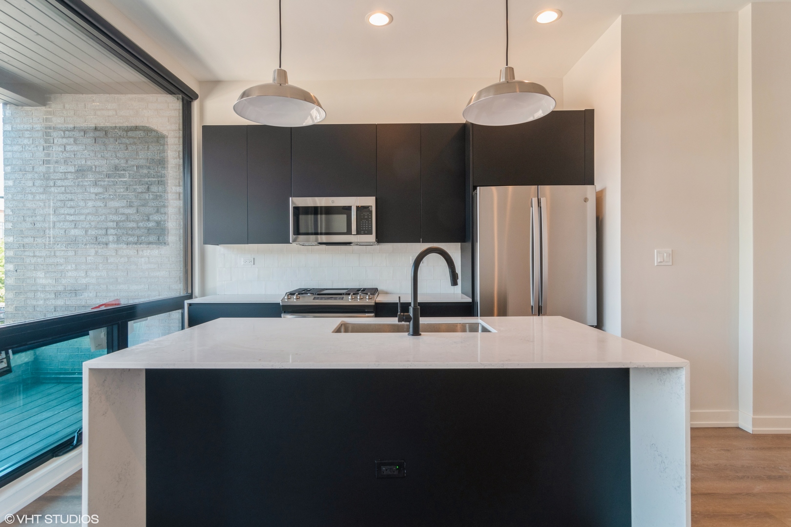 1775 N Clybourn Avenue 202