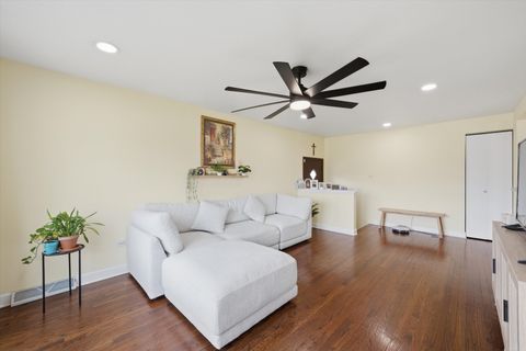 Tiny photo for 14828 Saint Louis Avenue, Midlothian, IL 60445 (MLS # 12615117)