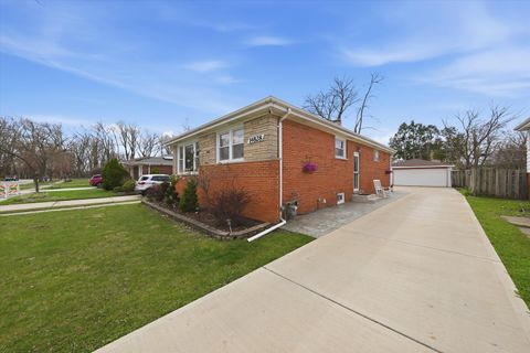 Tiny photo for 14828 Saint Louis Avenue, Midlothian, IL 60445 (MLS # 12615117)