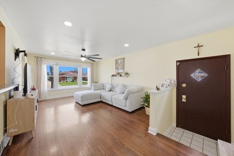 Tiny photo for 14828 Saint Louis Avenue, Midlothian, IL 60445 (MLS # 12615117)