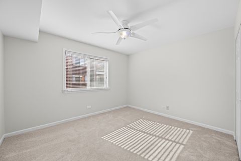 Tiny photo for 491 Leslie Court #201, Des Plaines, IL 60016 (MLS # 12504702)