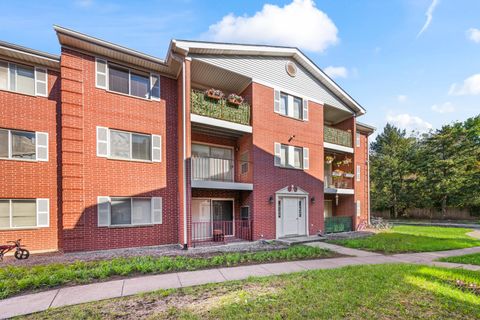 491 Leslie Court 201 Des Plaines IL 60016