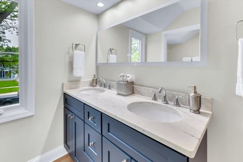 Tiny photo for 967 W Bauer Road, Naperville, IL 60563 (MLS # 12653208)