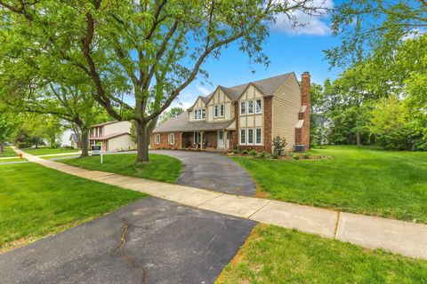 Photo of 967 W Bauer Road, Naperville, IL 60563 (MLS # 12653208)