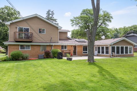 Tiny photo for 606 Country Club Drive, Itasca, IL 60143 (MLS # 12661129)