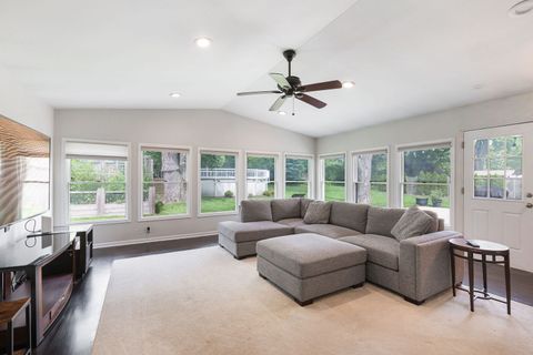 Tiny photo for 606 Country Club Drive, Itasca, IL 60143 (MLS # 12661129)