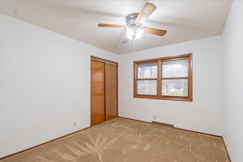 Tiny photo for 625 Bradley Drive, Bloomington, IL 61701 (MLS # 12543522)