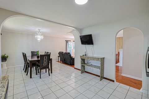 Tiny photo for 819 Robinson Avenue, Streamwood, IL 60107 (MLS # 12481378)
