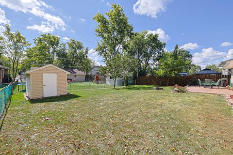 Tiny photo for 819 Robinson Avenue, Streamwood, IL 60107 (MLS # 12481378)