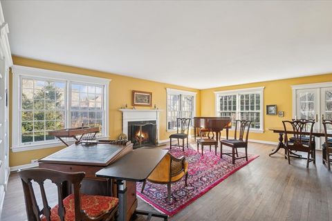 Tiny photo for 58 E Laurel Avenue, Lake Forest, IL 60045 (MLS # 12575330)